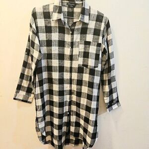 Hers & Mine button up plaid shirt size M
